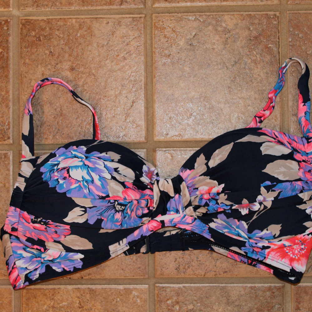 Old Navy Floral Binkini Top Medium NWOT